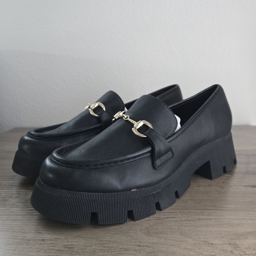 BCBGeneration Women's Raylin Lug Sole Loafer Black Dark Academia Goth Size 9